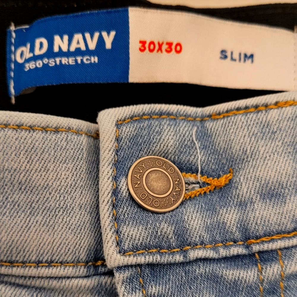 Old Navy Lightwash Slim Jeans 👖